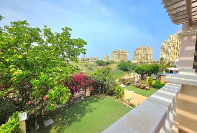 Upgraded TA villa I 4 bedroom I Golf Course View