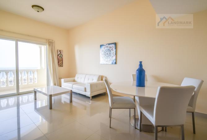 Waterfront 2 BR Apartment in Royal Breeze 3 — photo 2