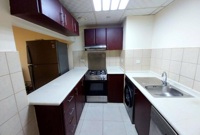 Spacious 1BR Apartment in Mina Al Arab