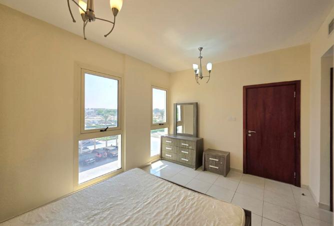Bright 1BHK | Lagoon View | Furnished | 35K
